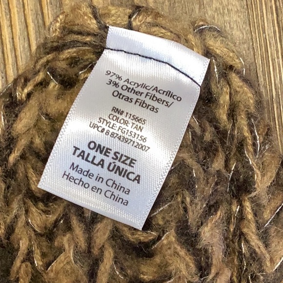 FINAL SALE PRICE Set of 2 Infinity Scarves and Hat - Picture 5 of 8